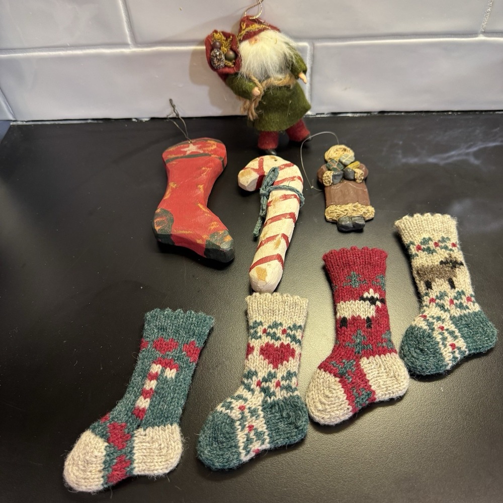 Primitive Christmas decor lot Felted Knitted Wooden Set Of 8 stockings